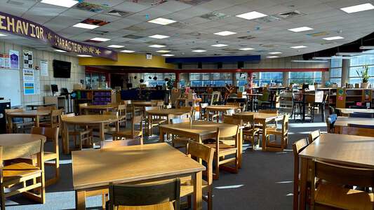 Brooks Center for STEM and Arts Magnet Middle School Library in Wichita 5