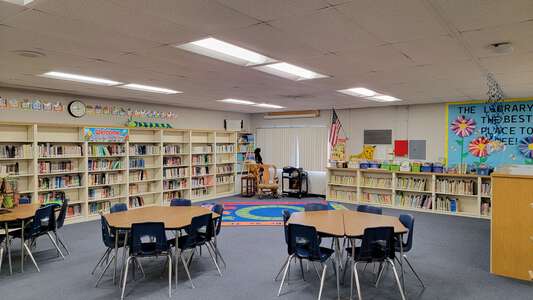 Loma Elementary School Library in Spring Valley