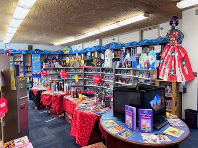 Richard Lagow Elementary School Library (Room 119) in Dallas
