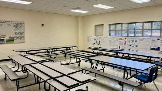 Burton Hill Elementary School Cafeteria in Fort Worth