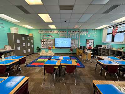Hiland Park Elementary School Classroom Standard in Panama City