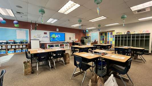Horace Mann Elementary School Classroom Standard in Redmond 3
