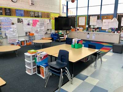 Biola-Pershing Elementary School Classroom Standard in Fresno