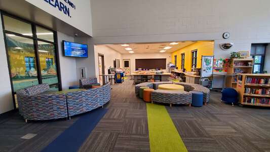 Foxbank Elementary School Media Center in Moncks Corner 4