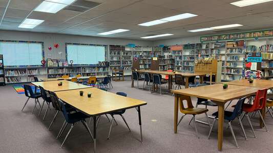 Del Sur Senior Elementary School Library in Lancaster 2