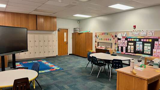 Burton Hill Elementary School Classroom Standard in Fort Worth 2