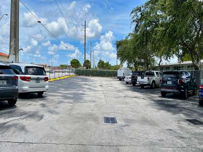 Twin Lakes Elementary School Parking Lot in Hialeah