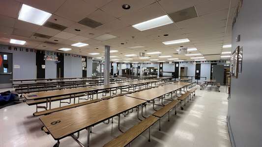 Lake Dolloff Elementary School Cafeteria in Auburn