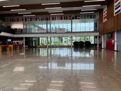 North Eugene High School Cafeteria / Commons in Eugene 3