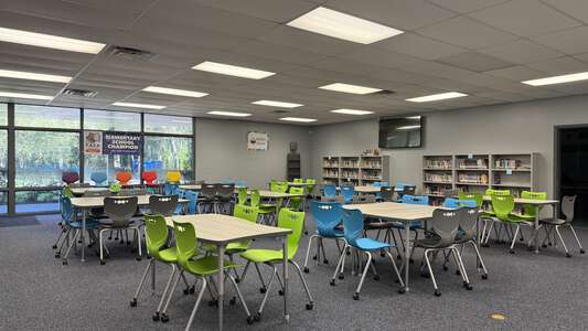 Moon Lake Elementary School in New Port Richey Florida Slideshow Image 4