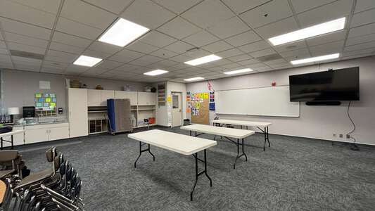 Oak Creek Elementary School Classroom Standard in Lake Oswego