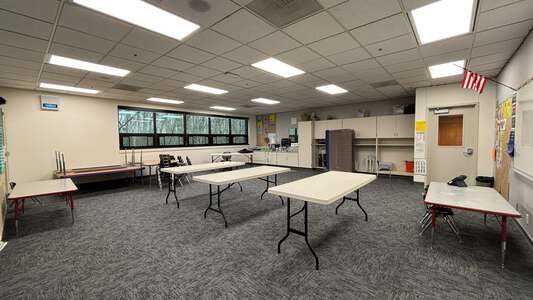 Oak Creek Elementary School Classroom Standard in Lake Oswego