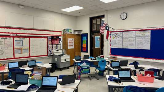 Mount Auburn STEAM Academy Classroom Standard in Dallas