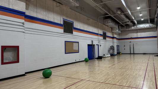 Hialeah-Miami Lakes Senior High School Gym - Auxiliary in Hialeah