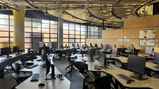 Laney College Computer Lab in Oakland