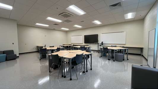 Henry Louis Hank Aaron New Beginnings Academy Classroom Standard in Atlanta 3
