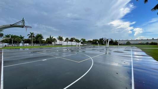 Country Club Middle School Outdoor Basketball Courts in Miami