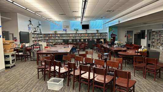 Alonzo & Tracy Mourning Senior High School Library in North Miami
