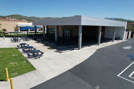 Loma Ridge Elementary School Outdoor Lunch Area in Irvine