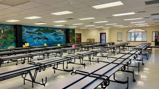 Meadowbrook Elementary School Cafeteria in Fort Worth