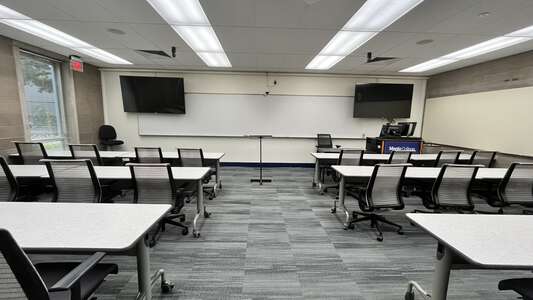 Menlo College Brawner Room 130 - 445 - Classroom in Atherton