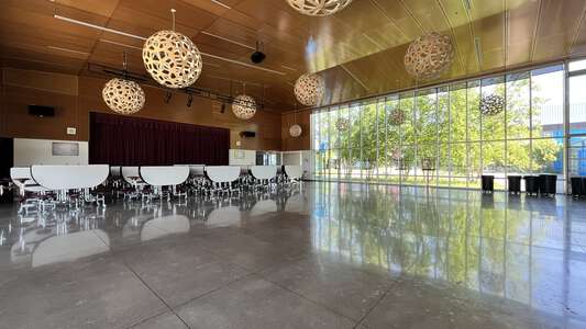 Roosevelt Middle School Cafeteria in Eugene