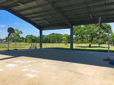 Mitchell Elementary Outdoor Basketball Courts in Houston