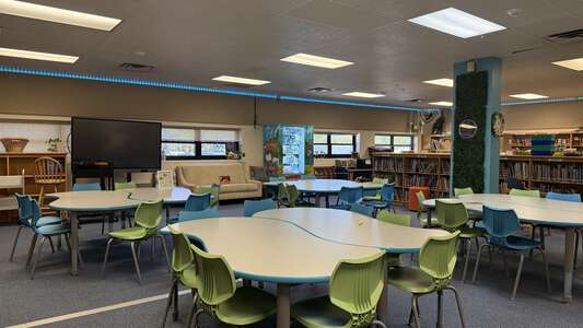 Daggett Elementary School Library in Fort Worth