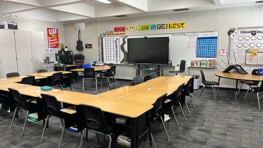 Crumpton Elementary School Classroom Standard in Marina 2