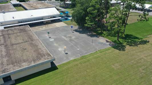 Rudolph Matas School Outdoor Basketball Courts 1 in Metairie 2