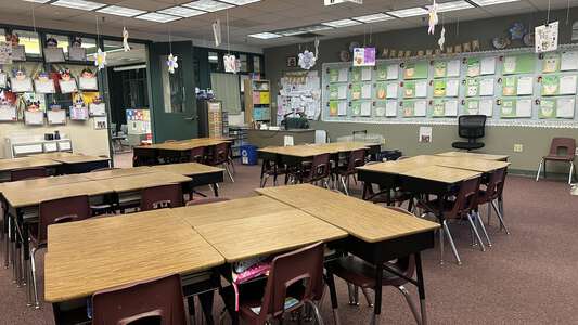 Oak Creek Elementary School Classroom Standard in Irvine