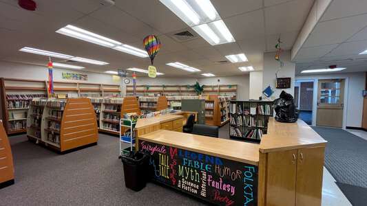 Lewis & Clark Elementary School Media Center in Pocatello 3
