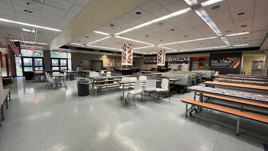 Cafeteria (3 hr min)