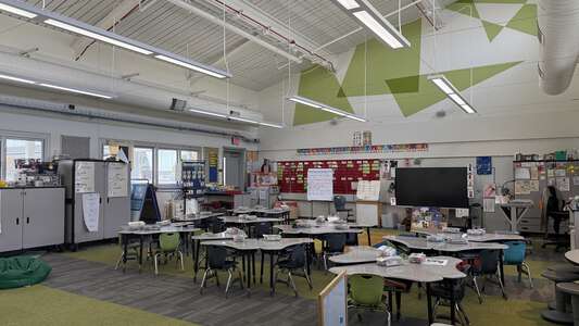 Emerson Elementary School Classroom Standard in San Diego