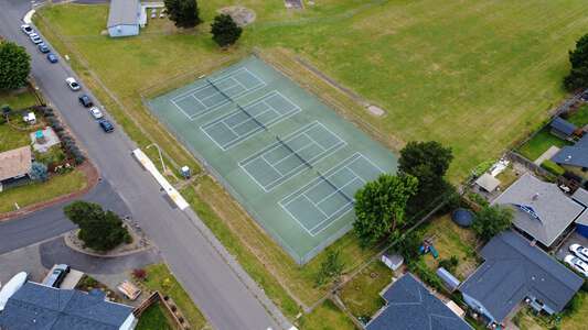 Meadow Park Middle School Tennis Courts in Beaverton