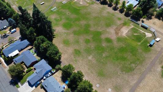 Crossler Middle School in Salem Oregon Slideshow Image 3