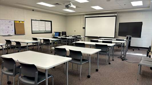 Meadowcreek High School Library in Norcross 4
