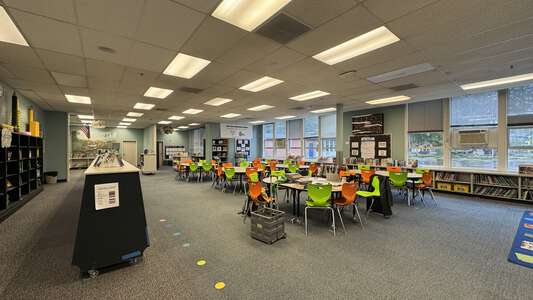 Lake Grove Elementary School Library in Lake Oswego