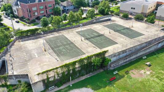 Carnegie Vanguard High School Tennis Courts in Houston