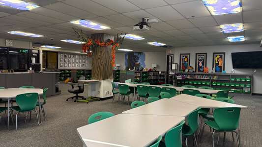 Western Oaks Elementary School Library in Bethany 3