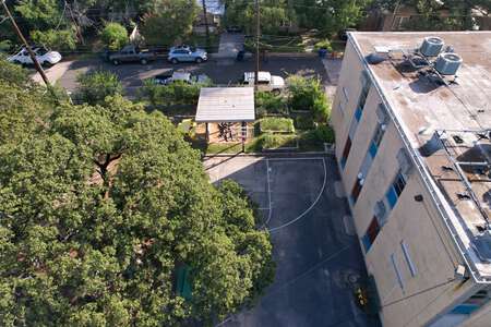Mathews Elementary School Outdoor Basketball Courts in Austin 2