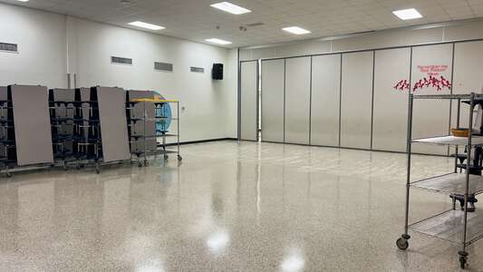 Glen Oaks Park Elementary School Cafeteria in Baton Rouge