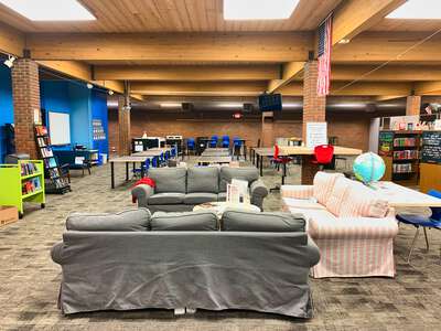 Barnwell Middle School Learning Commons in St. Charles