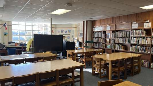 South Hi Mount Elementary School Library in Fort Worth