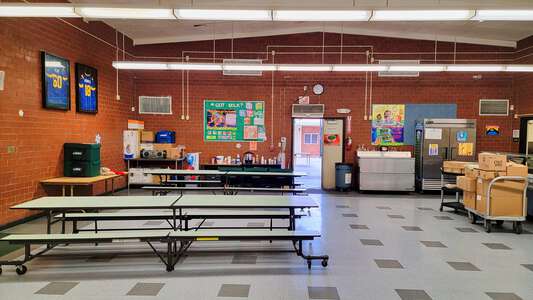 Hudnall TK-6 Elementary School Cafeteria in Inglewood