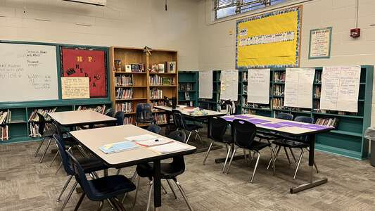 Hyde Park Elementary School Library (3 hr min) in Jacksonville 3