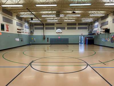 Hayesille Elementary School Gym in Salem