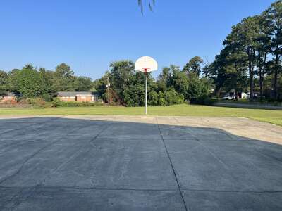 Mill Creek Elementary School Outdoor Basketball Courts in Columbia