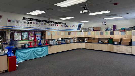 Flying Hills School of the Arts Classroom Standard in El Cajon