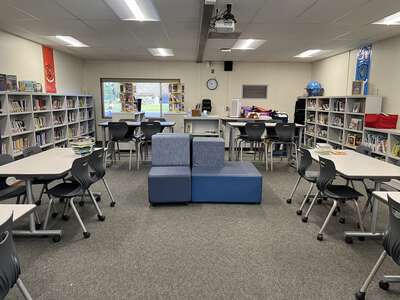 Live Oak Elementary School Library in Lodi 4
